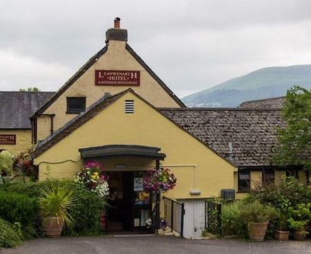 Llanwenarth Hotel And Riverside Restaurant Abergavenny Buitenkant foto